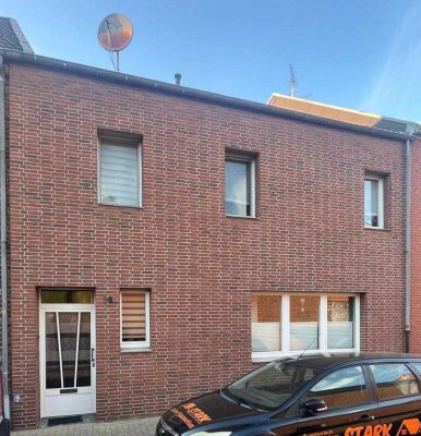 Modernisiertes Reihenmittelhaus in zentraler Lage
