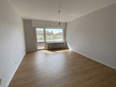 Helle, renovierte 2-Zimmer-Wohnung mit 2 Balkonen in Mainz-Bretzenheim