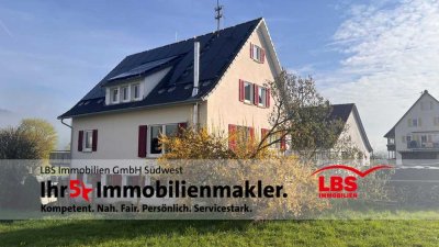 Neu renovierte & sanierte 3-Zimmer-Dachgeschosswohnung in ruhiger, sonniger Lage!
