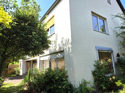 Zweifamilienhaus mit Ausbaupotenzial in Toplage zwischen Kammgarnquartier und Spickel