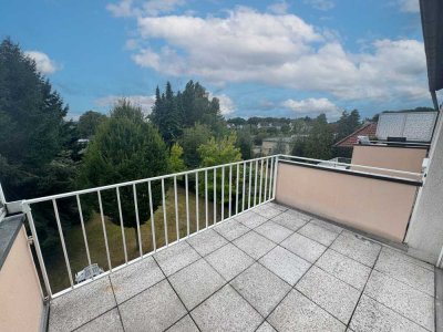 Traumhaft renovierte 2-Zimmerwohnung mit Balkon - zentral gelegen!