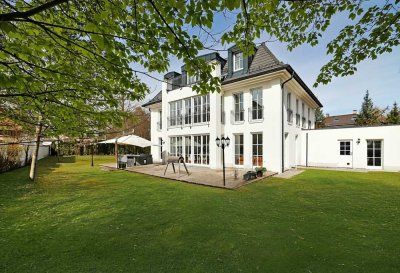 Eleganz und Exklusivität vereint – Repräsentative Villa in Solln!