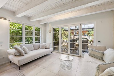 Fantastischer Rückzugsort mit Pool &amp; Stil – wo Ruhe, Sonne und Lebensqualität zuhause sind