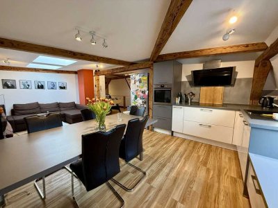 Toll geschnittene 6 Zimmer Wohnung in Stuttgart Süd