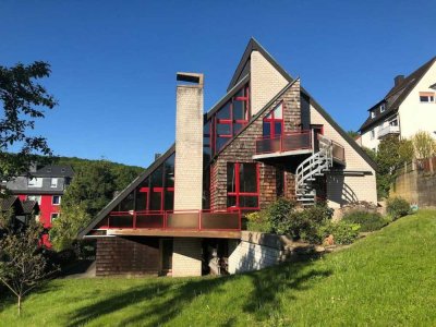 Freistehendes Architektenhaus für die ganze Familie in ruhiger Lage!