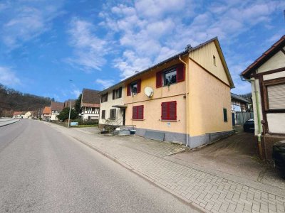 Doppelhaushälfte mit Photovoltaikanlage, Gartengrundstück und Scheunenanteil in Hilpertsau