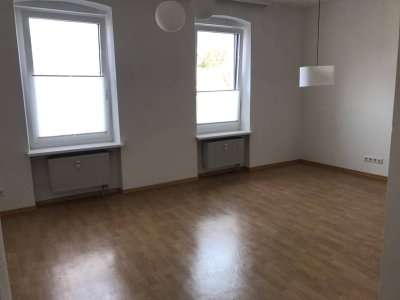 Altbau- Wohnung im Zentrum