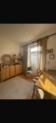 Exklusive 1-Raum-Wohnung mit Balkon und Einbauküche in Hanau