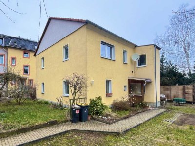 Heimwerker aufgepasst: Einfamilienhaus oder Generationshaus in zweiter Reihe in Freital