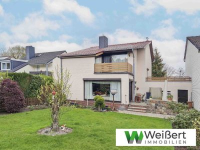 Charmantes Einfamilienhaus mit 5 Zimmern, 235 m² Wohn- und Nutzfläche, Garage & 2 Balkonen in Oelixd