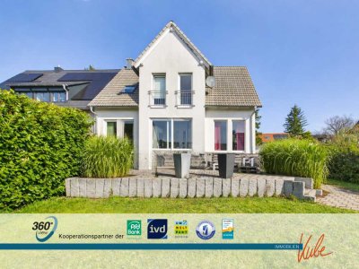 IMMO KUBE! Neuwertiges nicht freistehendes EFH (DHH) in Bestlage Nbg-Holzheim