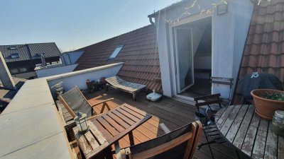 Schöne, helle 4,5 Zimmer-Maisonettewohnung in saniertem Altbau mit Dachterrasse