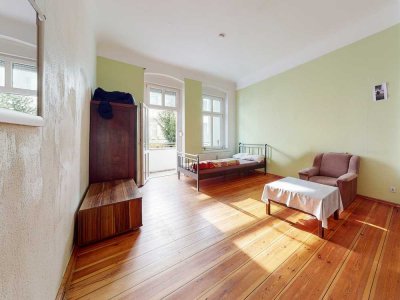 Bezugsfreie Altbauwohnung mit eigenem Garten