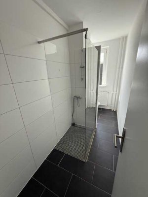 Endlich zu Hause! Modernisierte 3-Zi.-Whg. in zentraler Lage!