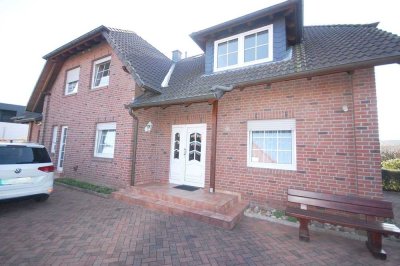 (2 DHH) Drei Wohneinheiten mit großem Garten in Rötgesbüttel