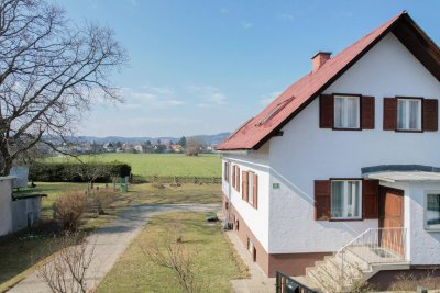 Charmantes Einfamilienhaus mit großem Garten in ruhiger Lage