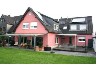 444 - Zweifamilienhaus mit großem Platzangebot und schönem Garten in gefragter Lage von Witten-Heven
