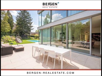 Exklusive Neubau Architekturvilla in Berlin Steglitz mit Pool und großer Terrasse