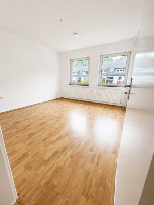 Frisch modernisierte Wohnung mit Balkon, Einbauküche & Waschmaschine in Bremen Horn-Lehe