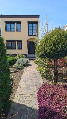 Gepflegtes Reihenendhaus in der Gottfried-Keller-Siedlung