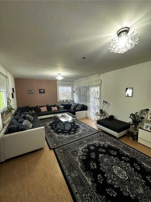 Helle 4 Zimmer Wohnung mit Balkon im 4. OG in Konstanz