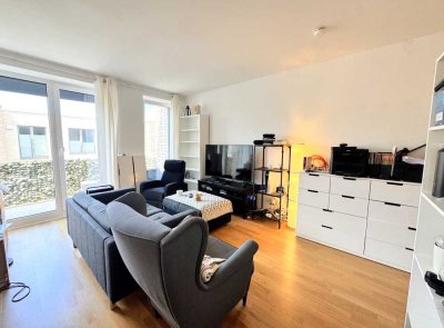 Südausrichtung - 3 Zimmer Dachgeschosswohnung mit Einbauküche und Balkon im Hafen