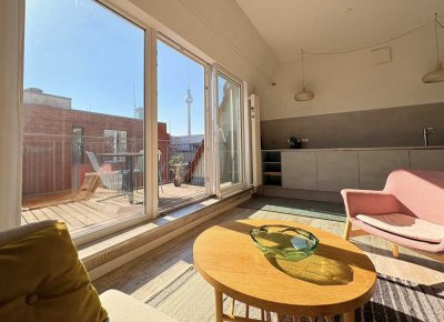 Dachgeschoss mit Balkon & Tiefgarage - Freier Blick auf Fernsehturm in Toplage Mitte