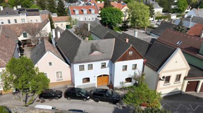 STILVOLL SANIERTES ALTSTADTHAUS MIT GARTEN UND SELTENHEITSWERT IN ABSOLUTER ZENTRUMSLAGE VON PERCHTOLDSDORF ZU KAUFEN!