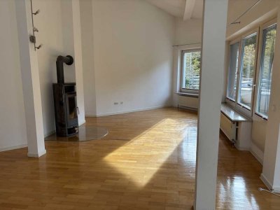 Schöne Penthousewohnung - stadtnah