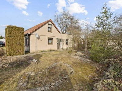 Doppelhaushälfte auf großzügigem Grundstück mit Entwicklungspotenzial in Berlin Spandau