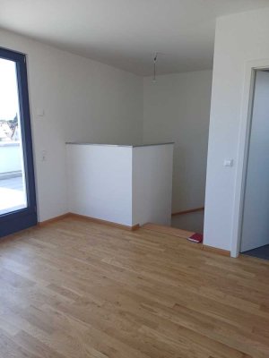 2350 € - 141 m² - 5.0 Zi.