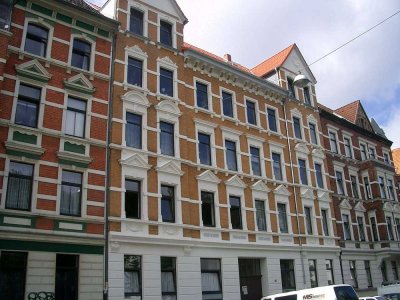 Über 14.000 € beim Kauf sparen! Sonnige 4-Zimmer-Wohnung in stilvoll renoviertem Jugendstilhaus