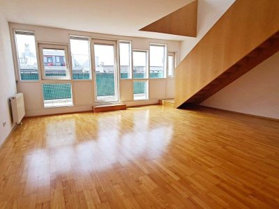 TOPGELEGENHEIT, 113 m2 Neubau mit 39 m2 Freifläche, Wohnküche, 2 Zimmer, Wannenbad, Parketten, Innstraße