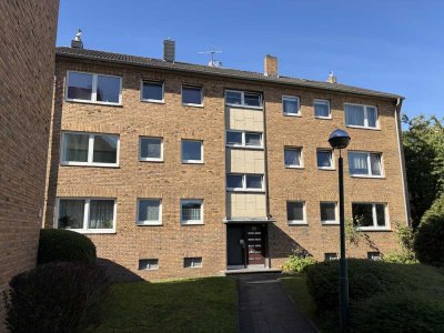 Lichtdurchflutete, sanierte 3-Zimmer Wohnung mit Balkon