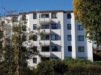 Siegburg: Gemütliche 2-Zi-Wohnung mit Balkon, Nähe ICE-Bahnhof    und Stadtmitte zu vermieten