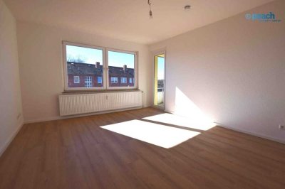 +++ Renovierte 3-Raumwohnung mit Balkon und Tageslichtbad +++