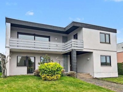 Zwei Generationen oder Arbeiten von Zuhause – Einfamilienhaus mit ELW in Trier-Kernscheid