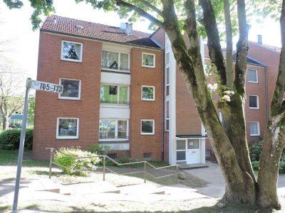 Gepflegte vier Zimmer Wohnung für selber Macher ab 01.06.2025 frei!