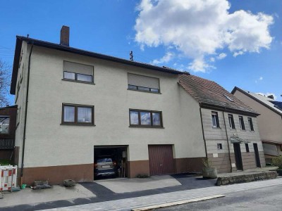 Familienfreundliches Zuhause mit viel Potenzial – Ideal zum Selbstbezug