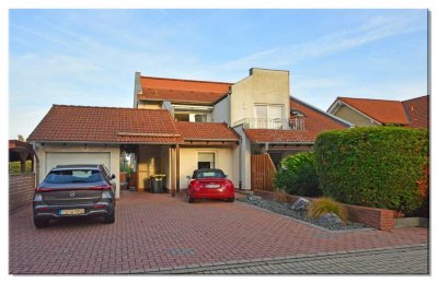 Attraktive 2 Zimmer Wohnung mit 2 Bädern und 2 Balkonen, KS-Süsterfeld