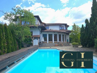 Schickes Einfamilienhaus in mediterranem Flair mit Pool und Wintergarten