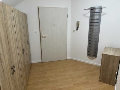 Renovierte und möblierte 1,5-Zimmer-Wohnung in Hof