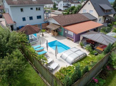 Kernsaniertes 2-Familienhaus (2002) - Wellness-Oase mit luxuriösem Außenbereich, Pool, Sauna u.v.m.