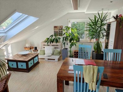 Aussicht, die verzaubert: Großzügige 3-Zimmer-Wohnung im Dachgeschoss