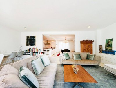 Mitten in Döbling! Uneinsehbares Hideaway mit Garten, Terrassen und Garage