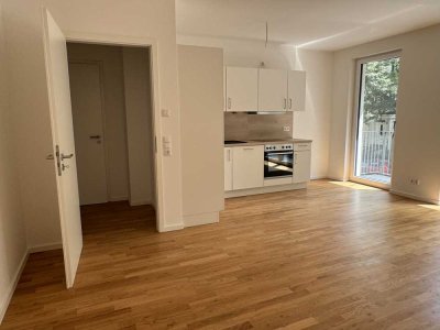 Neubau: Moderne 4-Raum-Wohnung mit EBK, Gäste-WC, Dusche + Wanne & zwei Balkonen