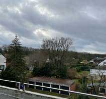 Helle Wohnung mit Terrasse