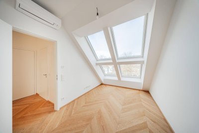 STOCK IM WEG - Licht. Raum. Luxus. - 5 Zimmer Erstbezug mit Südterrasse, Fitness &amp; Garage