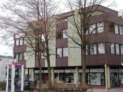 Stadtnahe Dreizimmerwohnung mit kleiner Dachterrasse