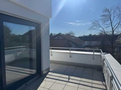 ERSTBEZUG: Traumhaftes Penthouse mit herrlicher Terrasse. 3 tageslichtverwöhnte Zimmer.